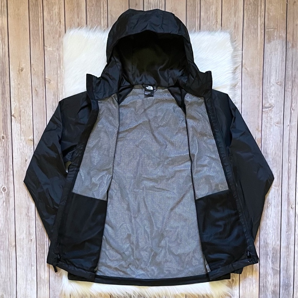 The North Face Men’s Boreal Rain Jacket In Black - Picture 4 of 8